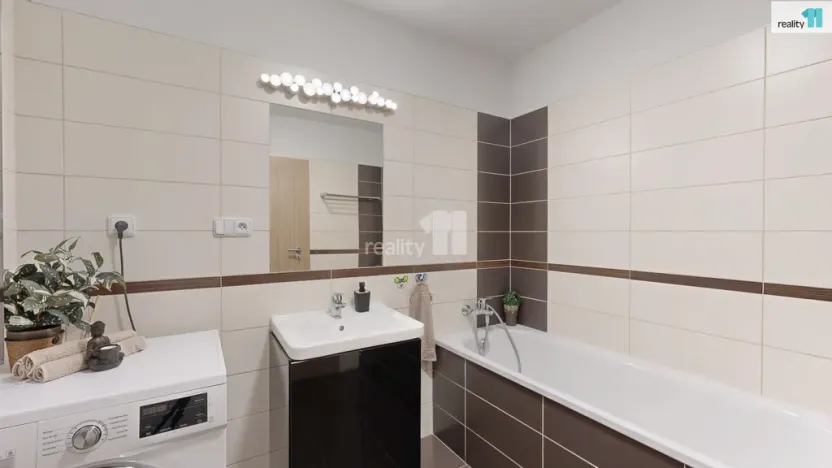 Prodej bytu 4+kk, Dolní Břežany - Lhota, K Břežanům, 87 m2