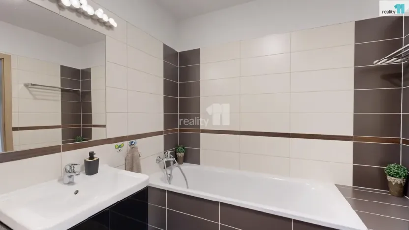 Prodej bytu 4+kk, Dolní Břežany - Lhota, K Břežanům, 87 m2