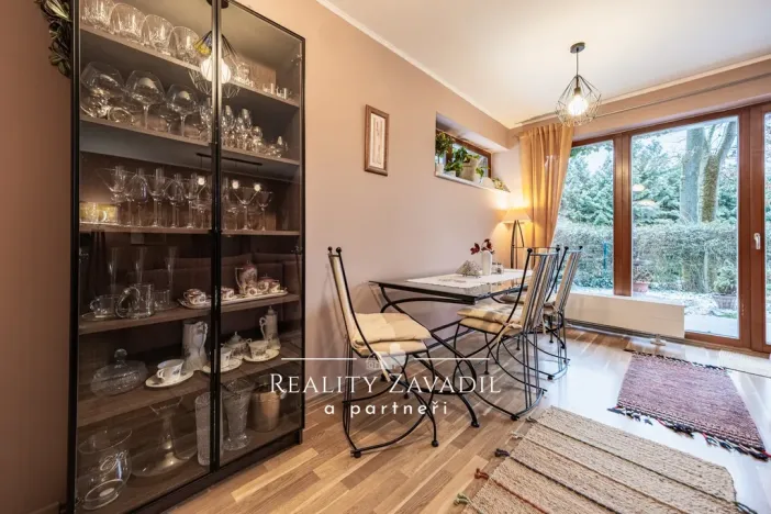 Pronájem bytu 3+kk, Jesenice, V Lázních, 93 m2