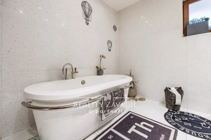 Pronájem bytu 3+kk, Jesenice, V Lázních, 93 m2