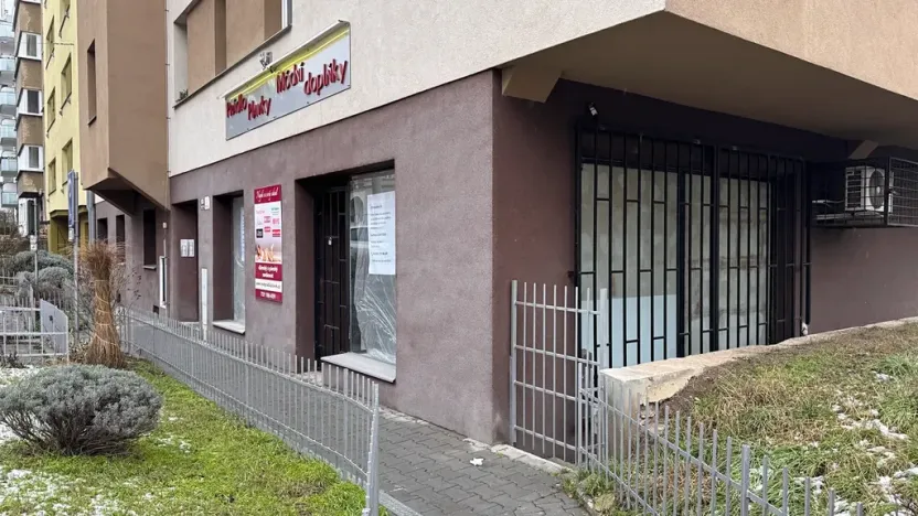Pronájem obchodního prostoru, Brno, Merhautova, 34 m2