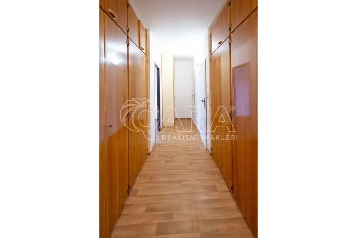 Prodej bytu 3+1, Neratovice, nám. Republiky, 78 m2