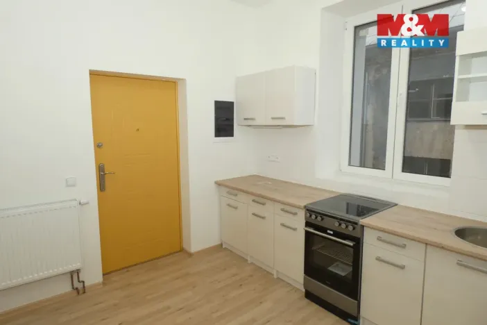 Pronájem bytu 2+1, Žleby, Zámecké náměstí, 53 m2