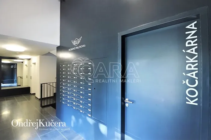 Pronájem bytu 1+kk, Praha - Jinonice, Barvitiova, 38 m2