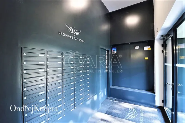 Pronájem bytu 1+kk, Praha - Jinonice, Barvitiova, 38 m2