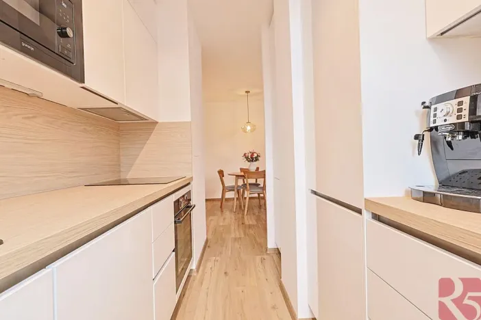 Prodej bytu 3+1, Praha - Bohnice, Feřtekova, 75 m2