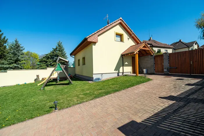 Pronájem rodinného domu, Praha - Řeporyje, Draženovská, 250 m2