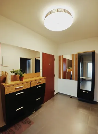 Pronájem bytu 3+kk, Praha - Smíchov, U Dívčích hradů, 93 m2