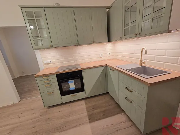 Pronájem bytu 3+kk, Praha - Holešovice, Poupětova, 60 m2