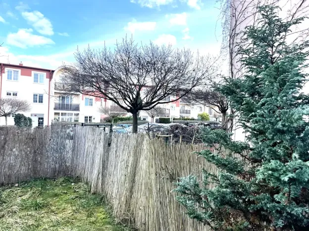 Prodej bytu 1+kk, Vestec, Ve Stromkách, 45 m2