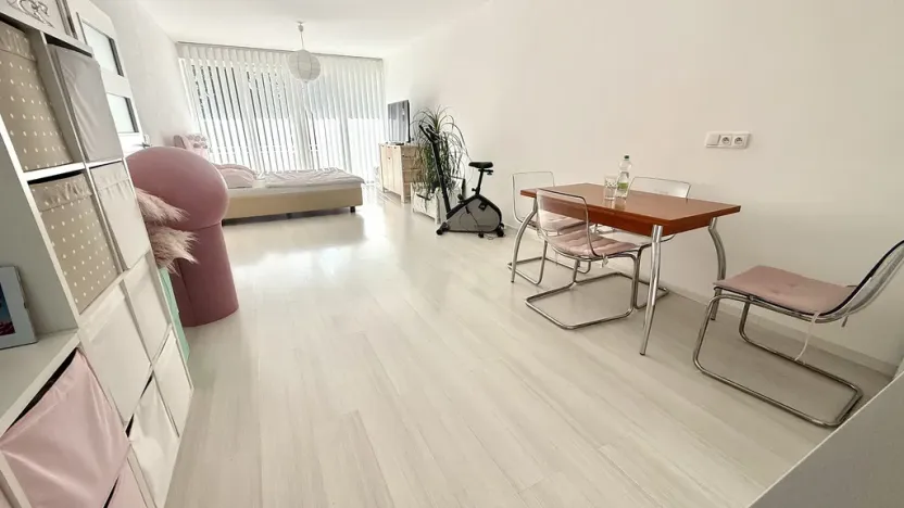 Pronájem bytu 2+kk, Jihlava, Vrchlického, 61 m2