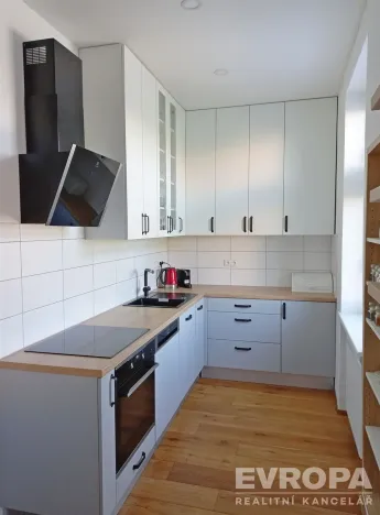 Prodej bytu 2+kk, Olomouc, Jeremenkova, 54 m2