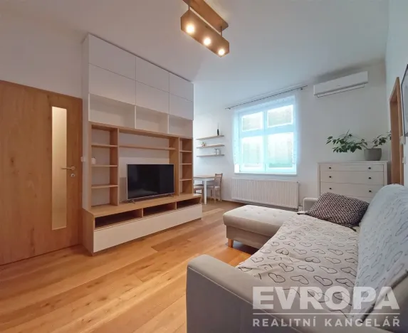 Prodej bytu 2+kk, Olomouc, Jeremenkova, 54 m2