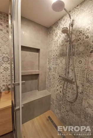 Prodej bytu 2+kk, Olomouc, Jeremenkova, 54 m2