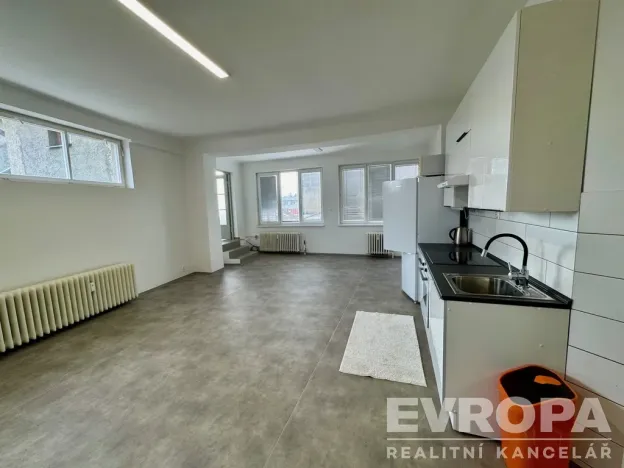 Pronájem kanceláře, Přeštice, Jungmannova, 188 m2