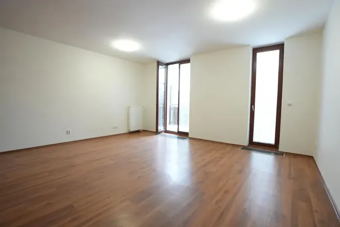 Pronájem bytu 1+kk, Beroun, U Židovského hřbitova, 41 m2