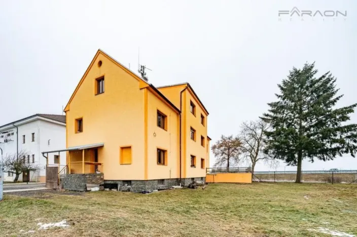 Prodej komerční nemovitosti, Lety, 550 m2