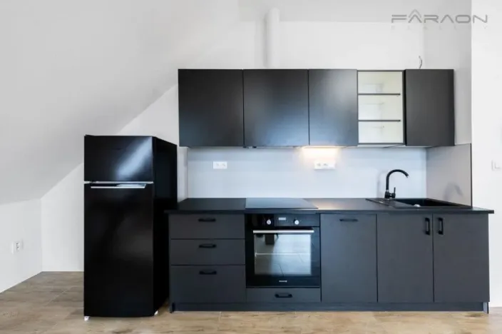 Prodej komerční nemovitosti, Lety, 550 m2