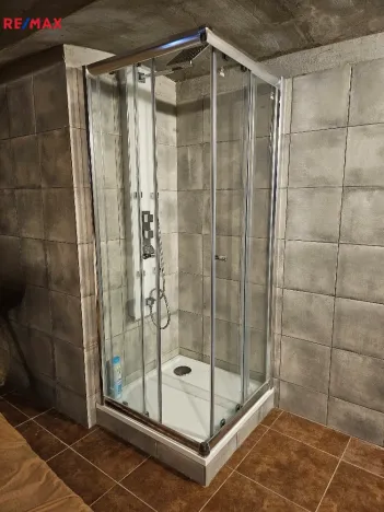 Prodej rodinného domu, Stráž nad Ohří - Srní, 300 m2