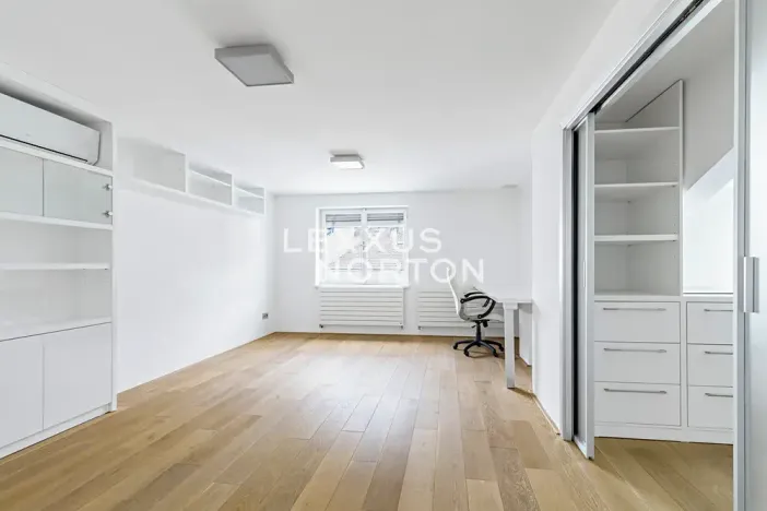 Pronájem bytu 4+kk, Praha - Bubeneč, Jaselská, 192 m2