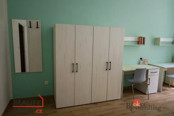 Pronájem pokoje, Hradec Králové - Pražské Předměstí, Habrmanova, 50 m2