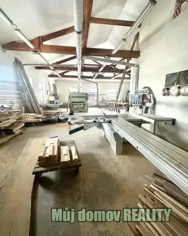 Pronájem výrobních prostor, Babice, Osadní, 200 m2