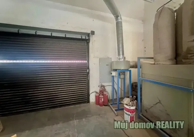 Pronájem výrobních prostor, Babice, Osadní, 200 m2