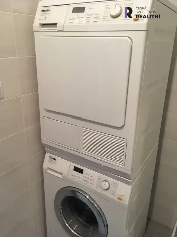 Pronájem bytu 1+kk, Brno - Žebětín, Lišejníková, 29 m2