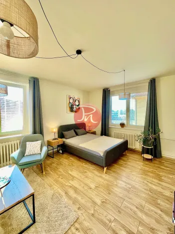 Pronájem bytu 1+1, Ostrava, Garážní, 40 m2