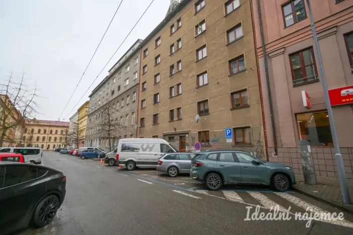 Pronájem bytu 1+kk, Brno, Slovákova, 24 m2