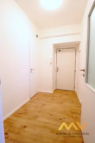 Pronájem bytu 2+kk, Hradec Králové, Dlouhá, 36 m2