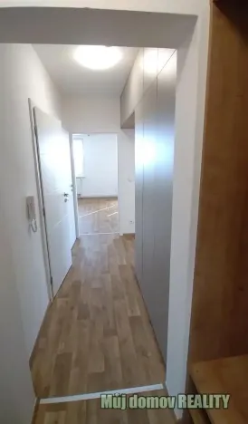 Pronájem bytu 2+kk, Praha - Černý Most, Bryksova, 52 m2