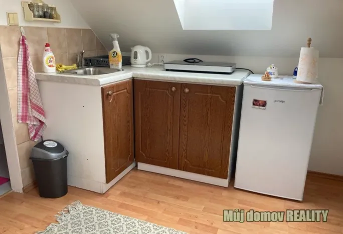 Pronájem bytu 1+1, Praha - Strašnice, Královická, 45 m2