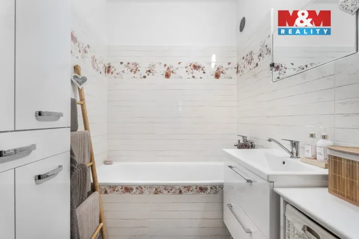 Prodej bytu 4+1, Doksy, Sochorova, 86 m2