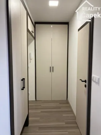 Pronájem bytu 1+1, Ostrava - Poruba, Sokolovská, 37 m2