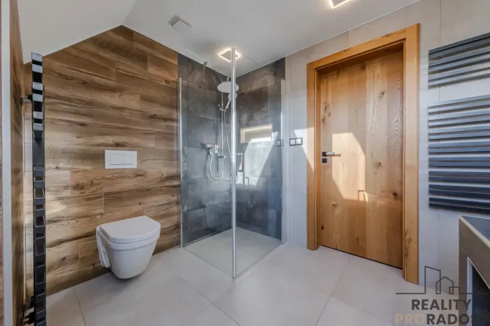 Prodej obchodního prostoru, Jeseník, nám. Svobody, 356 m2