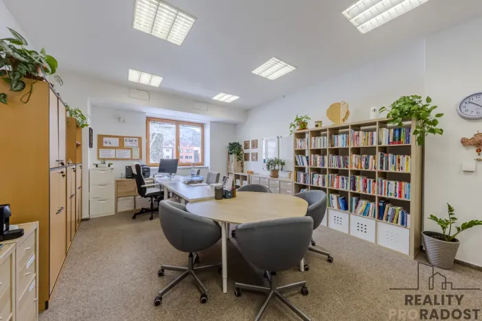 Prodej obchodního prostoru, Jeseník, nám. Svobody, 356 m2