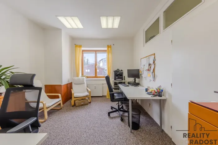 Prodej obchodního prostoru, Jeseník, nám. Svobody, 356 m2