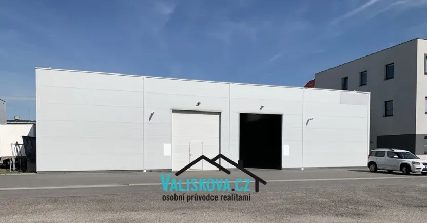 Pronájem skladu, Kroměříž, 400 m2
