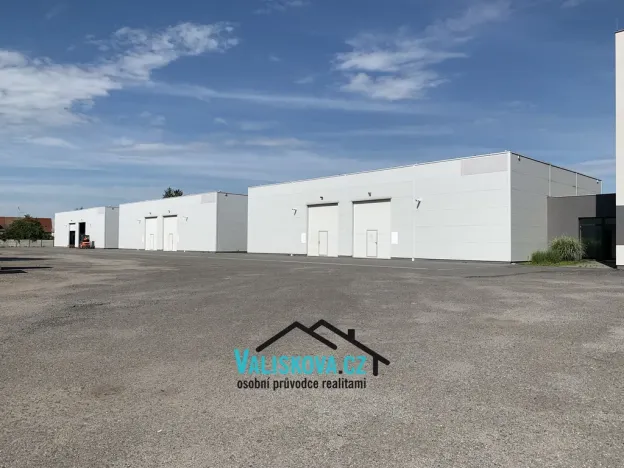 Pronájem skladu, Kroměříž, 400 m2