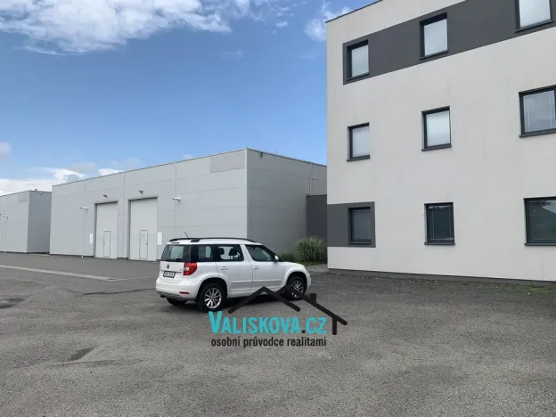 Pronájem skladu, Kroměříž, 400 m2