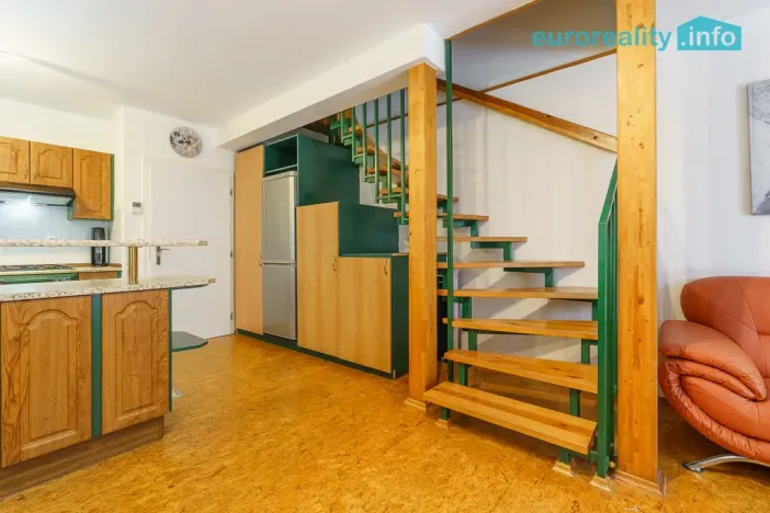 Pronájem rodinného domu, Karlovy Vary, Boční, 150 m2