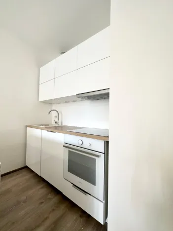 Pronájem bytu 2+kk, Praha, Bermanova, 45 m2