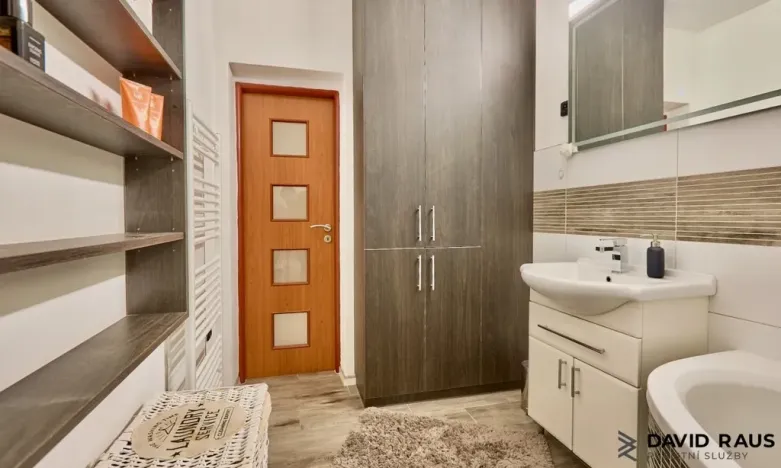 Prodej rodinného domu, Blučina, ul. 9. května, 219 m2