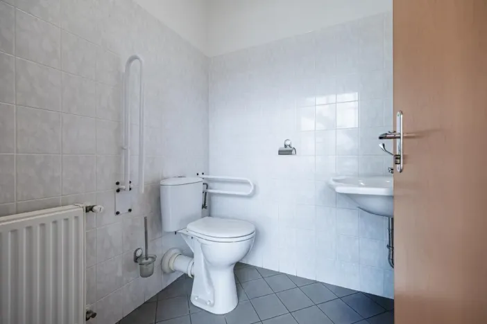 Pronájem kanceláře, Vestec, Vídeňská, 69 m2