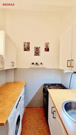 Pronájem bytu 1+kk, Praha - Vysočany, Prouzova, 36 m2