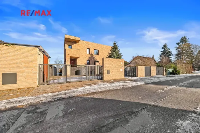 Prodej vily, Praha - Klánovice, Zádražanská, 330 m2