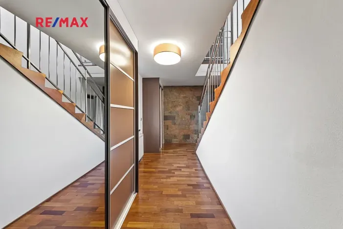 Prodej vily, Praha - Klánovice, Zádražanská, 330 m2