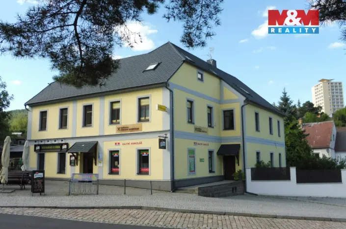 Pronájem atypického bytu, Klášterec nad Ohří, Chomutovská, 53 m2