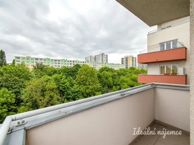 Pronájem bytu 2+kk, Praha - Záběhlice, Velenovského, 56 m2